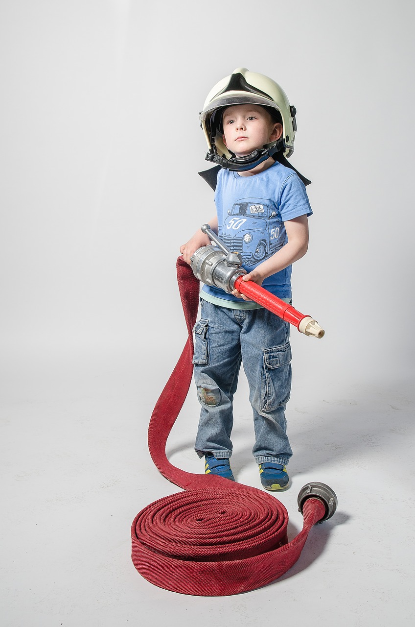 Stroje na bal karnawałowy dla dzieci – strój strażaka dla dzieci